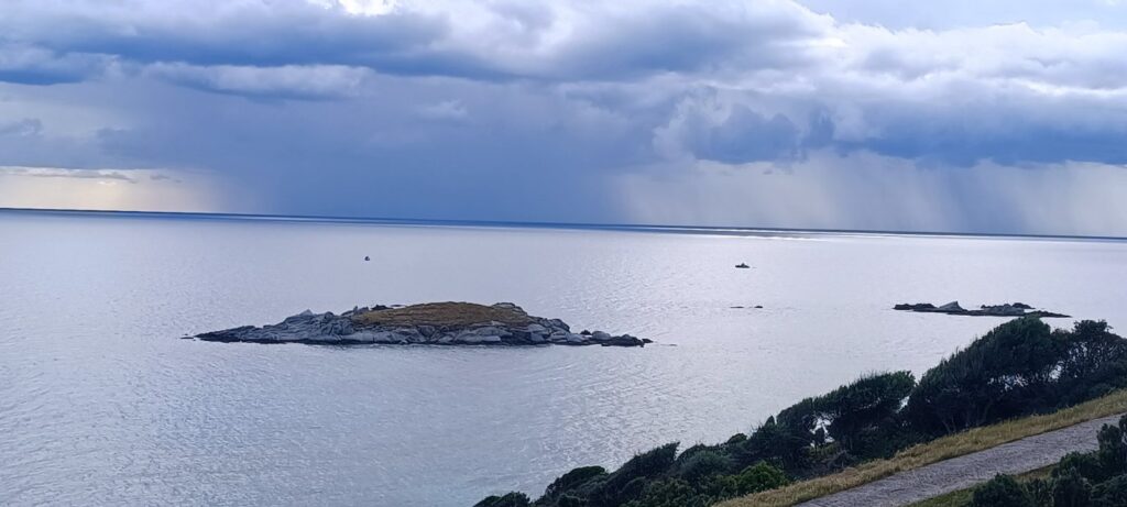 Tigania beach