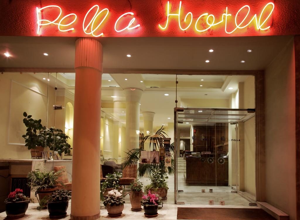 Transfer Pella Hotel